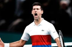 Tay vợt Djokovic lập kỷ lục ngự trị đỉnh bảng thế giới