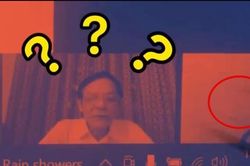 Đang học online, nam sinh bỗng 'biến mất' trong làn khói trắng khiến thầy giáo ngơ ngác