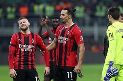 Bị Inter cầm chân, AC Milan vuột cơ hội dẫn đầu Serie A