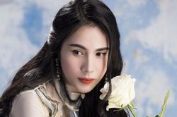 Trước tin đồn đang mang thai lần hai, Thủy Tiên lại có hành động lạ đầy khó hiểu
