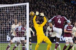 West Ham gây sốc hạ Liverpool 3-2, Ngoại hạng Anh ngày càng kịch tính