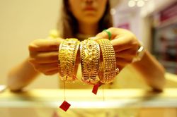 Giá vàng tại thị trường châu Á nối dài đà tăng phiên đầu tuần 8/11