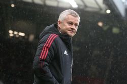 Man Utd xem xét sa thải HLV Solskjaer
