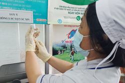 Các tỉnh, thành miền Tây tăng tốc tiêm mũi 2 vaccine Covid-19