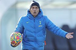 Conte kiểm soát chế độ ăn uống của dàn sao Tottenham