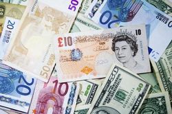 Tỷ giá ngoại tệ hôm nay 12/11: Đồng USD vọt lên mức cao nhất gần 16 tháng