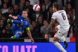Kane lập hat-trick giúp tuyển Anh tiến sát vé dự World Cup