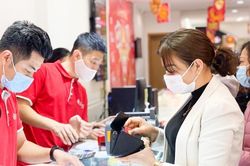 Vàng lên tới 72 triệu đồng/lượng: Dự báo sốc và nỗi lo có thật