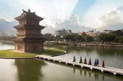 Quảng bá hình ảnh Ninh Bình qua tà áo dài Việt