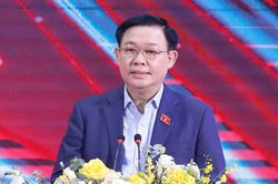 Chủ tịch Quốc hội: Phải hiện đại hóa ngành y