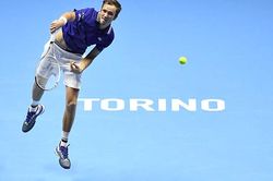 ATP Finals 2021: Medvedev không dễ bảo vệ ngôi vương