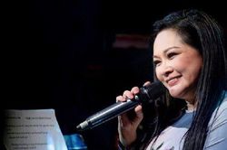 Nhan sắc mặn mà của ca sĩ Như Quỳnh ở độ tuổi 51