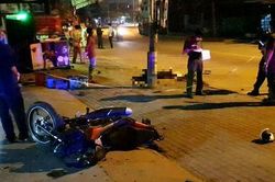 Bình Dương: Sau tiếng động lớn, phát hiện 2 thanh niên tử vong bên cạnh trụ điện