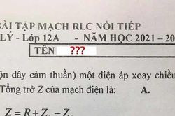 Giáo viên phát phiếu bài tập cho học sinh, xem phần điền tên khiến tất cả 'rơi nước mắt'