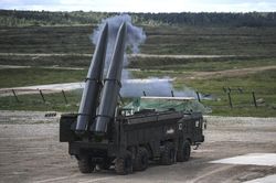 Nga: Một tiểu đoàn tên lửa Iskander sẽ đến Belarus nếu cần