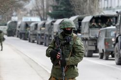 Nga triển khai lính dù ở Crimea, sẵn sàng đối phó mọi thách thức