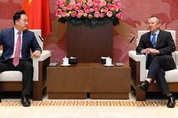 Phó Chủ nhiệm Ủy ban Đối ngoại tiếp Phó Chủ tịch Hiệp hội Doanh nghiệp Hàn Quốc tại Việt Nam