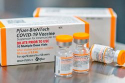 14 trẻ tại Mỹ bị tiêm quá liều vaccine Pfizer