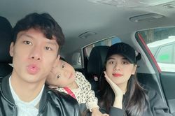 Tuyển thủ Việt vui chơi bên vợ con, bạn gái