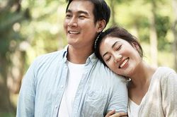 4 đặc điểm chỉ có ở các cặp vợ chồng yêu thương, một lòng gắn bó cả đời
