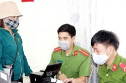 Chính trị - Xã hội Khắc phục khó khăn, đảm bảo tiến độ cấp thẻ căn cước công dân