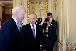 Mỹ kêu gọi Nga giảm leo thang căng thẳng với Ukraine