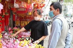 Thị trường lịch Tết trầm lắng