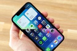 Pin trên iPhone 13 mini tốt hơn thế hệ trước