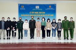 Tuyên Quang: Tiếp nhận 14 nạn nhân bị mua bán sang Myanmar về Việt Nam