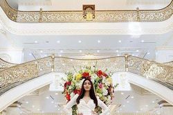 Lấy chồng đại gia, siêu mẫu Lan Khuê sống trong dinh thự dát vàng xa hoa