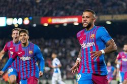 Depay lập công, Xavi ra mắt Barca bằng chiến thắng nghẹt thở