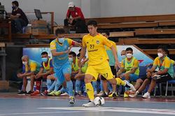 HY HỮU: Đội Khánh Hòa đeo khẩu trang thi đấu ở giải futsal VĐQG