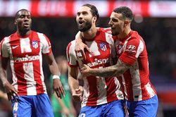 Atletico Madrid: Bao giờ đến thời của Suarez vs Griezmann?