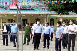 Bí thư Tỉnh ủy Nguyễn Văn Thắng kiểm tra công tác phòng, chống dịch Covid-19 ở Mường Chà