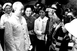 Chính trị - Xã hội Theo dòng thời sự 'Văn hóa soi đường cho quốc dân đi'