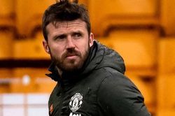 Nhận định bóng đá Villarreal vs MU: Michael Carrick có giúp MU hồi sinh?