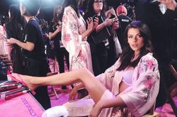 Hậu trường Victoria's Secret có gì mà mày râu tò mò, phái đẹp ao ước?