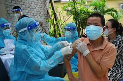 Vaccine COVID-19 có tồn tại vĩnh viễn trong cơ thể?