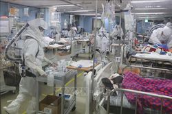 Hàn Quốc ghi nhận hàng loạt 'kỷ lục buồn' trong dịch COVID-19