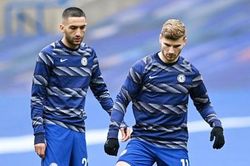 Barca nhắm Ziyech và Werner thay Sterling
