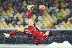 Champions League - Lượt trận 5 vòng bảng: Đẳng cấp Lewandowski, dấu ấn Sancho