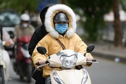 Hình ảnh người Hà Nội trong giá lạnh đầu đông