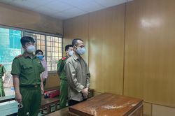 Thanh niên tẩm xăng đốt nhân tình vì ghen tuông