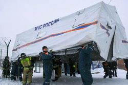 Chủ tịch nước Nguyễn Xuân Phúc hỏi thăm Tổng thống Nga Vladimir Putin vụ sập hầm