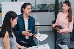 Nhân viên trẻ không còn muốn bị quản lý