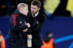 Carrick tiết lộ MU đã có kế hoạch sử dụng Van de Beek