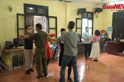 Lớp học khiêu vũ miễn phí cho người khiếm thị ở Hà Nội