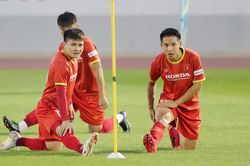 Hùng Dũng bắt nhịp nhanh cùng đội tuyển Việt Nam