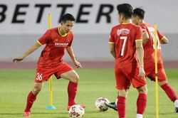 Hùng Dũng tập sung, thầy Park ủ mưu tính cho AFF Cup