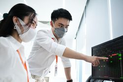 Công ty chứng khoán chạy đua tăng vốn, quy mô ngang ngửa ngân hàng